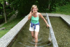 07_Im-Kneippbecken-war-es-kalt